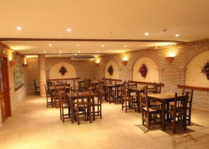 Hostal Restaurante Cuatro Caminos